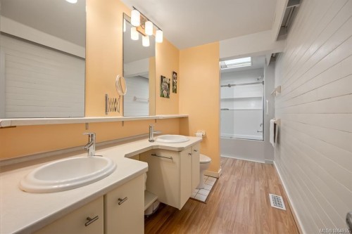 1180 Willemar Ave, Courtenay, BC 