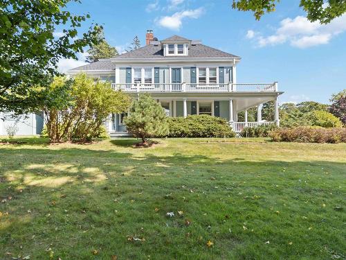 66 Mcdonald Street, Lunenburg, NS 