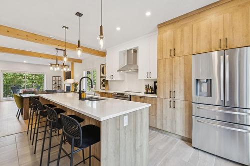 Kitchen - 567 Rue Charlie-Forbell, Mont-Tremblant, QC - Indoor Photo Showing Kitchen With Upgraded Kitchen