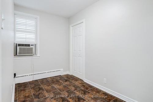 15 Empress Avenue, Hamilton, ON 