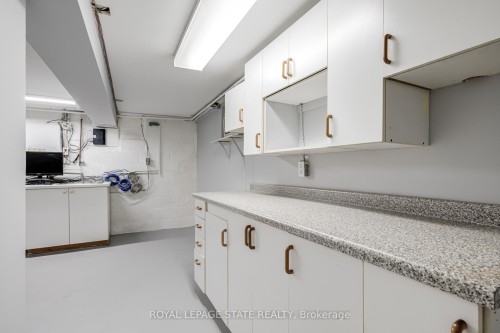 15 Empress Avenue, Hamilton, ON 