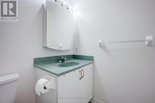 Gv202 - 320 City  Centre Drive, Mississauga, ON - Indoor Photo Showing Bathroom