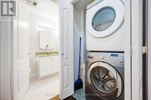 Gv202 - 320 City  Centre Drive, Mississauga, ON - Indoor Photo Showing Laundry Room