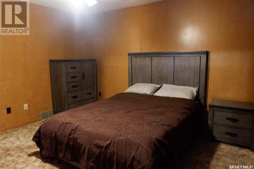 48 2Nd Avenue E, Lafleche, SK - Indoor Photo Showing Bedroom