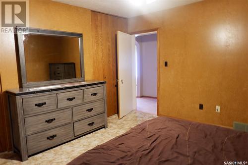 48 2Nd Avenue E, Lafleche, SK - Indoor