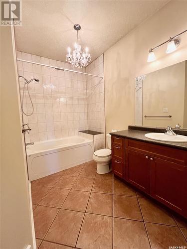 4 211 20Th Street W, Prince Albert, SK - Indoor Photo Showing Bathroom