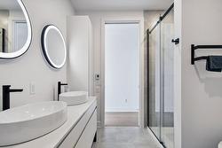 Salle de bains attenante à la CCP - 