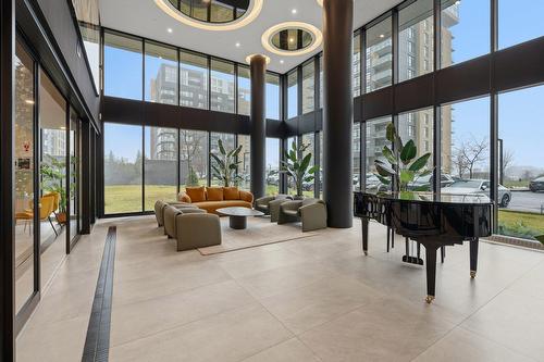 Salle communautaire - 2105-2835 Av. Du Cosmodôme, Laval (Chomedey), QC - Indoor Photo Showing Other Room