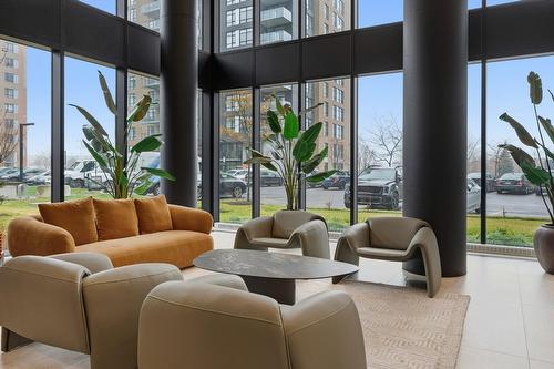 Salle communautaire - 2105-2835 Av. Du Cosmodôme, Laval (Chomedey), QC - Indoor Photo Showing Living Room
