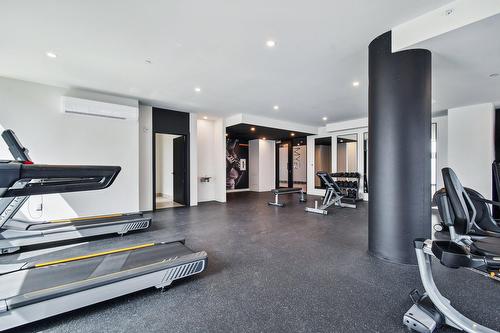 Salle d'exercice - 2105-2835 Av. Du Cosmodôme, Laval (Chomedey), QC - Indoor Photo Showing Gym Room