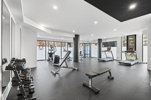 Salle d'exercice - 2105-2835 Av. Du Cosmodôme, Laval (Chomedey), QC - Indoor Photo Showing Gym Room