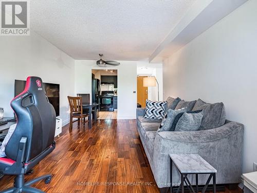 214 - 107 Bagot Street, Guelph, ON - Indoor Photo Showing Living Room