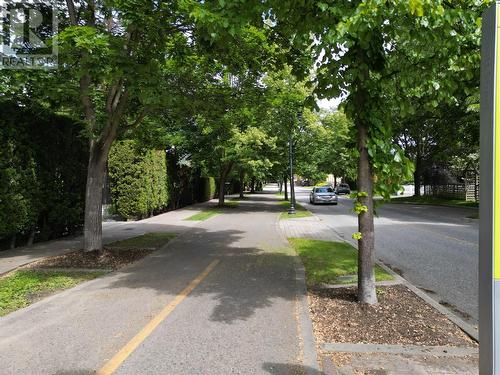 Abbott St Corridor - 2237 Richter Street, Kelowna, BC - Outdoor