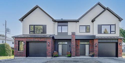 44 Rue Marcoux  Saint-Basile-Le-Grand, QC J3N 5G5