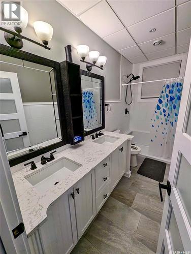 Natalie Acres, Waldeck, SK - Indoor