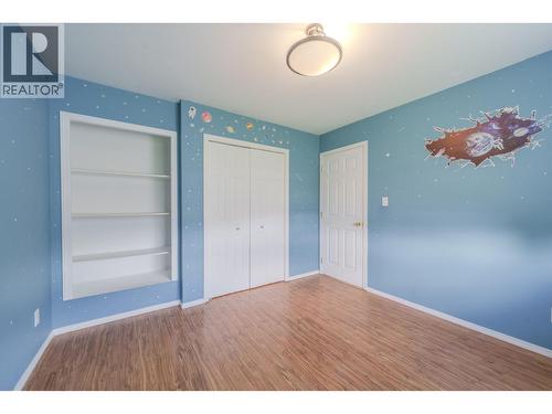 5526 Lakeside Court, 103 Mile House, BC - Indoor Photo Showing Other Room