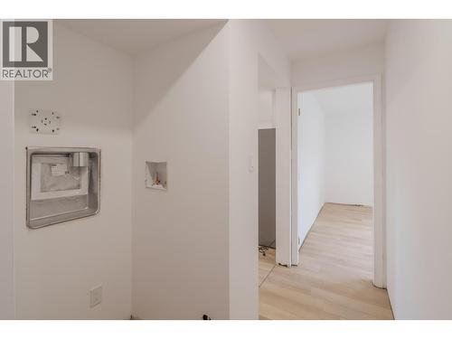 5526 Lakeside Court, 103 Mile House, BC - Indoor Photo Showing Other Room