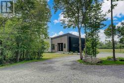 13 PARTRIDGE HOLLOW ROAD  Prince Edward County (Hillier Ward), ON K0K 1T0