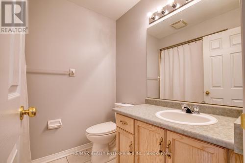 2 - 800 Paramount Drive, Hamilton (Stoney Creek Mountain), ON - Indoor Photo Showing Bathroom