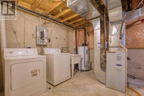 2 - 800 Paramount Drive, Hamilton (Stoney Creek Mountain), ON - Indoor Photo Showing Laundry Room