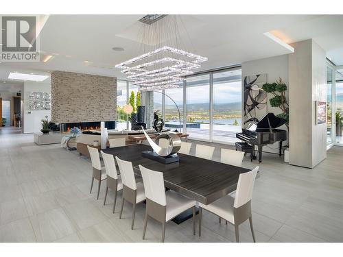 2469 Thacker Drive, West Kelowna, BC - Indoor Photo Showing Dining Room