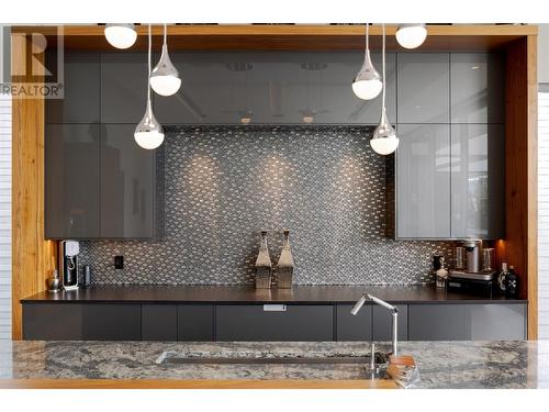 2469 Thacker Drive, West Kelowna, BC - Indoor Photo Showing Kitchen With Upgraded Kitchen