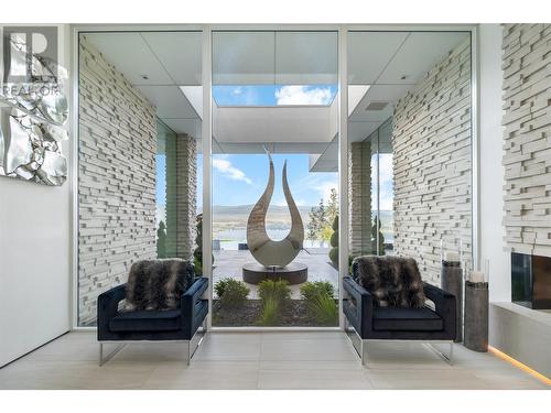 2469 Thacker Drive, West Kelowna, BC - Indoor Photo Showing Other Room