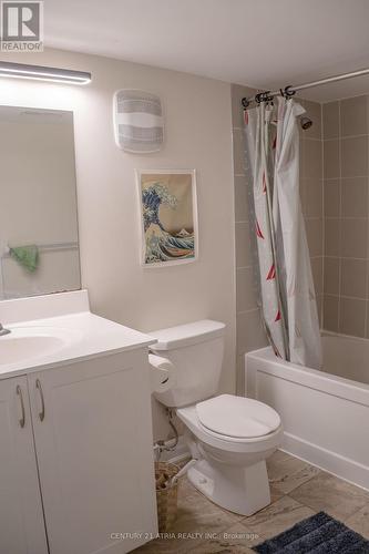 6 Wildflower Way, Toronto, ON - Indoor Photo Showing Bathroom