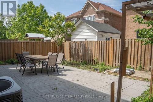 6 Wildflower Way, Toronto, ON - Outdoor