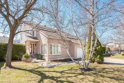 325 Rue Gouin  Saint-Bruno-De-Montarville, QC J3V 6C8