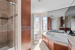 Salle de bains attenante à la CCP - 