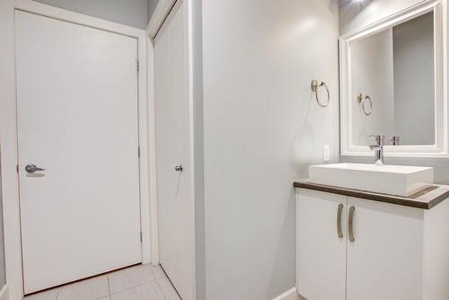 Bathroom - 403-5905 Rue De La Tourbière, Longueuil (Saint-Hubert), QC - Indoor Photo Showing Bathroom