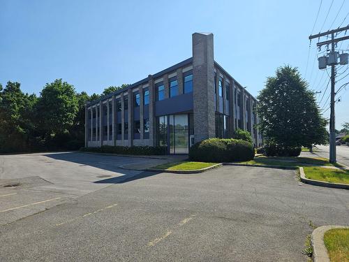 13200 Boul. Métropolitain E.  Montréal (Rivière-Des-Prairies/Pointe-Aux-Trembles), QC H1A 5K8