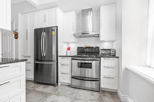 Kitchen - 1-12 Côte De La Canoterie, Québec (La Cité-Limoilou), QC - Indoor Photo Showing Kitchen