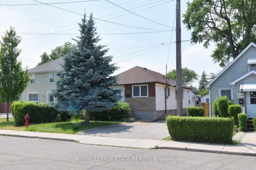 205 Ivon Avenue  Hamilton, ON L8H 5S9