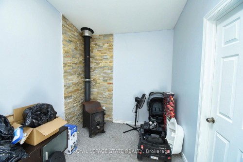 205 Ivon Avenue, Hamilton, ON - Indoor