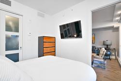 Primary bedroom - 
