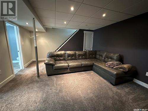 320 Government Road, Weyburn, SK - Indoor