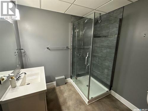 320 Government Road, Weyburn, SK - Indoor Photo Showing Bathroom