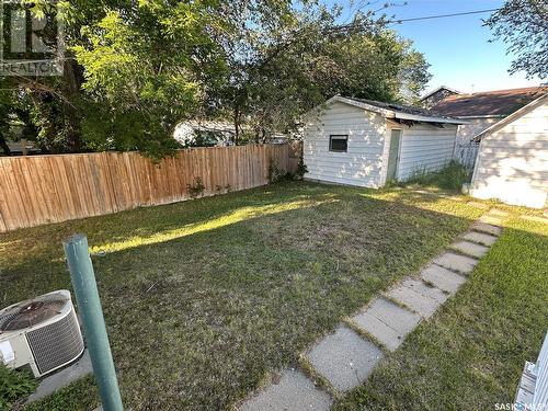 320 Government Road, Weyburn, SK - Outdoor