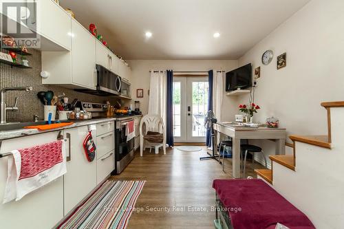 44 Woodgate Drive, Toronto, ON - Indoor Photo Showing Kitchen