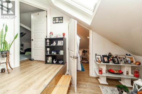 44 Woodgate Drive, Toronto, ON - Indoor Photo Showing Other Room