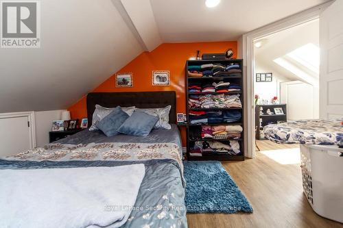 44 Woodgate Drive, Toronto, ON - Indoor Photo Showing Bedroom