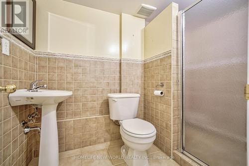 24 Ellesmere Street, Richmond Hill, ON - Indoor Photo Showing Bathroom