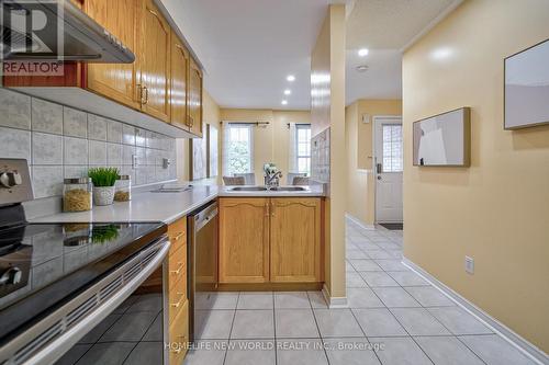 24 Ellesmere Street, Richmond Hill, ON - Indoor Photo Showing Kitchen With Double Sink