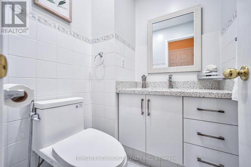 24 Ellesmere Street, Richmond Hill, ON - Indoor Photo Showing Bathroom