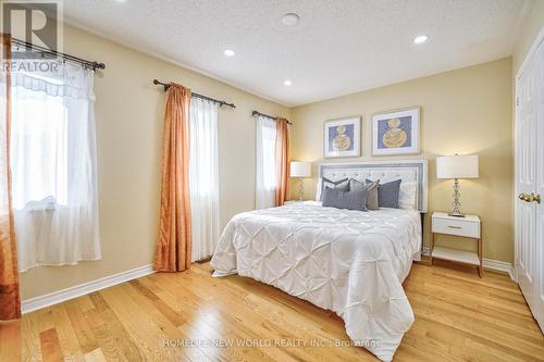 24 Ellesmere Street, Richmond Hill, ON - Indoor Photo Showing Bedroom