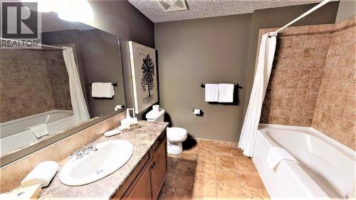 400 Bighorn Boulevard Unit# 416 F, Radium Hot Springs, BC - Indoor Photo Showing Bathroom