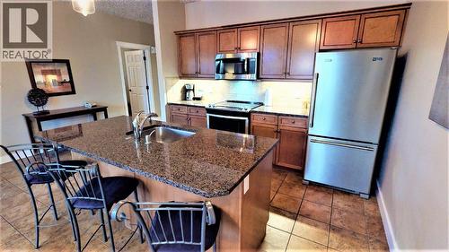 400 Bighorn Boulevard Unit# 416 F, Radium Hot Springs, BC - Indoor Photo Showing Kitchen With Stainless Steel Kitchen With Double Sink