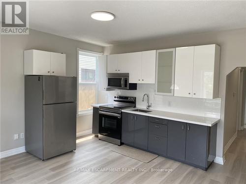 1164 Cannon Street E, Hamilton, ON - Indoor Photo Showing Kitchen